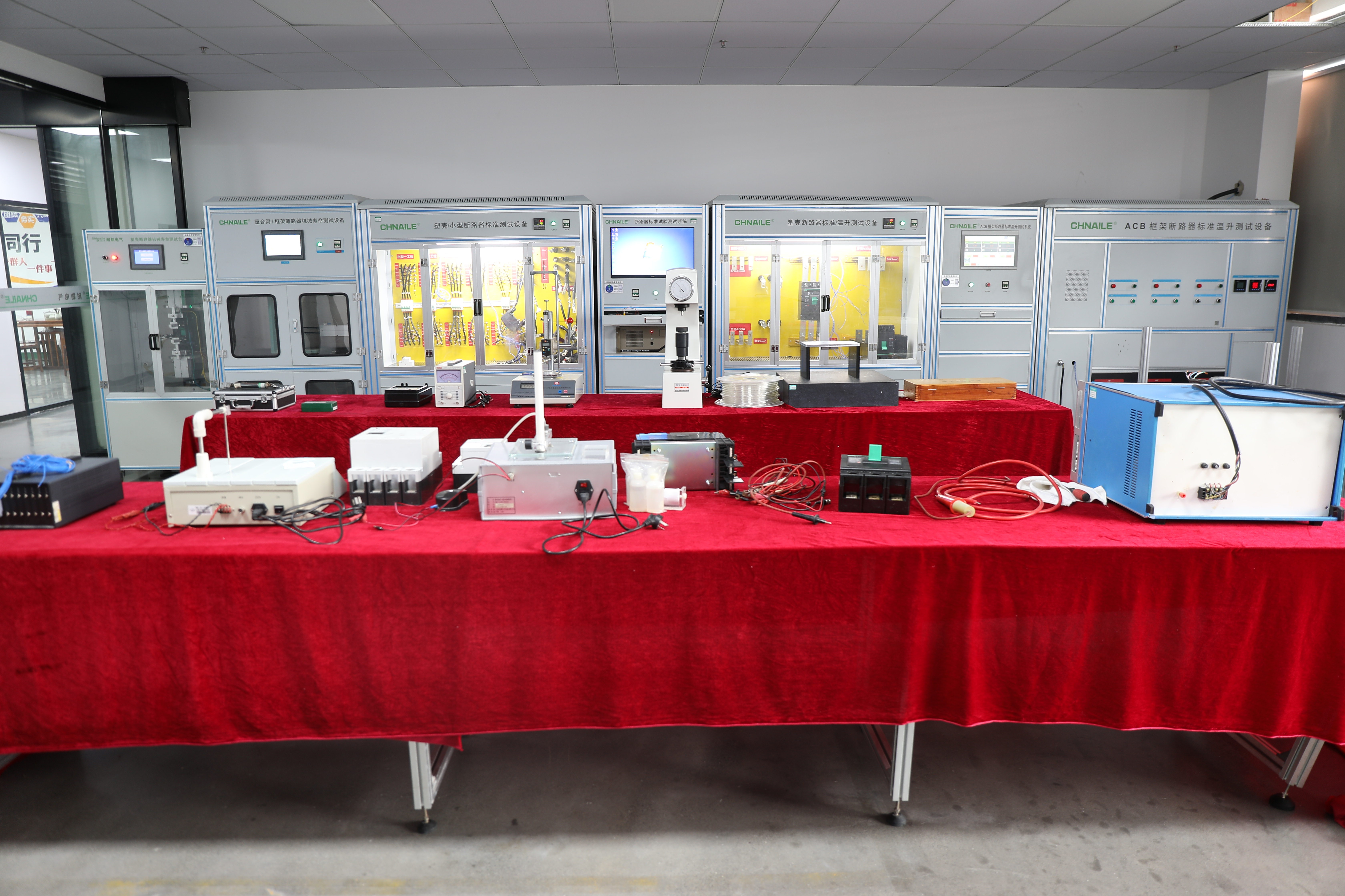 DC molded case circuit breaker testing equipment
